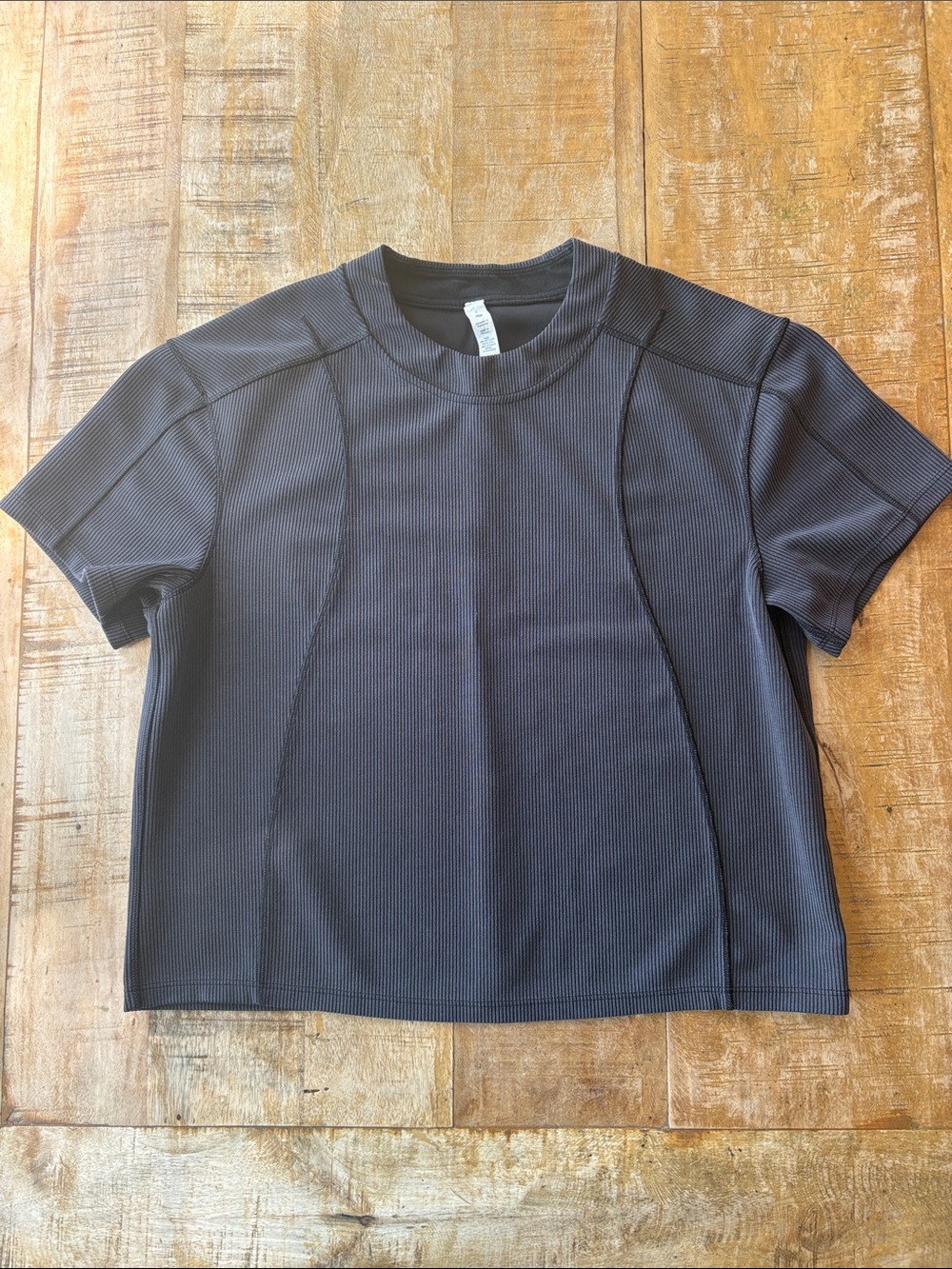 Lululemon Women’s Short Sleeve Ribbed Top size 4